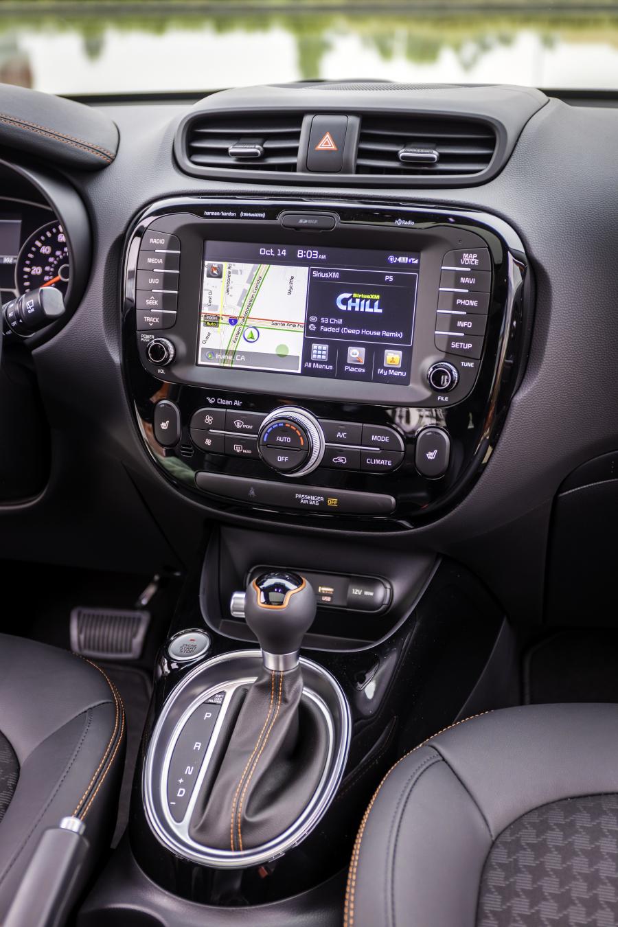 Детали интерьера Kia Soul Turbo (PS) 2016 года  (NA) (фото 21 из 35)